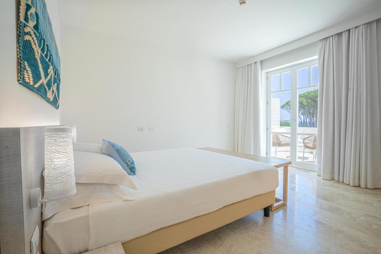 Felix Hotels - Hotel La Coluccia Santa Teresa Gallura Exteriör bild