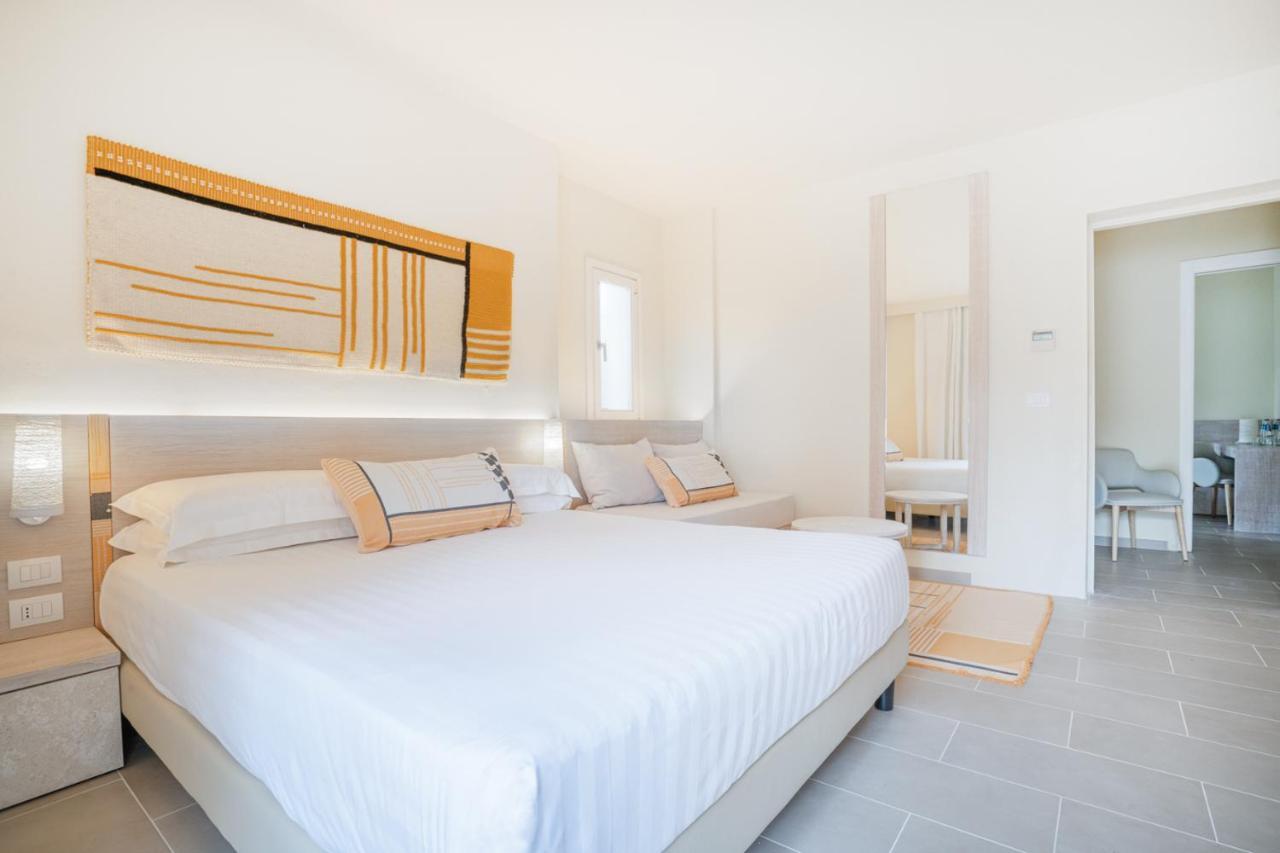 Felix Hotels - Hotel La Coluccia Santa Teresa Gallura Exteriör bild